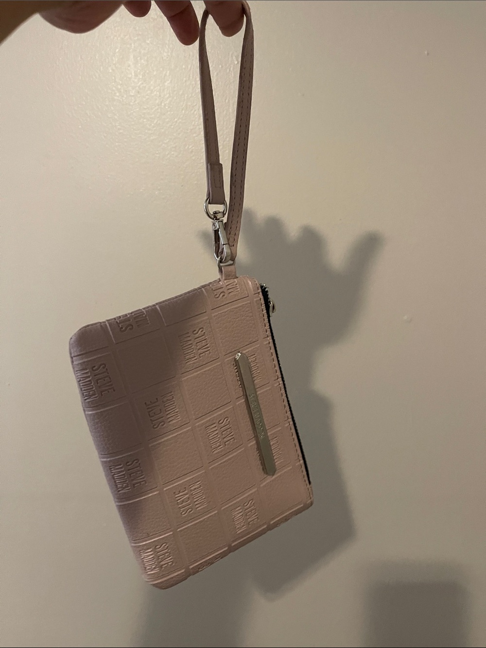 Steve Madden pink wristlet